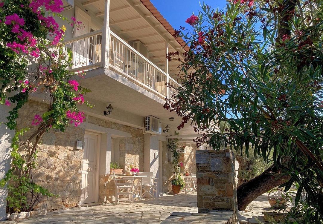 Lithea Villas And Studios By The Sea Agios Petros  Exterior photo